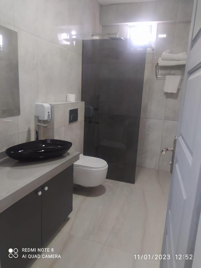 Deniz Hotel Kumburgaz Бююкчекмедже Экстерьер фото